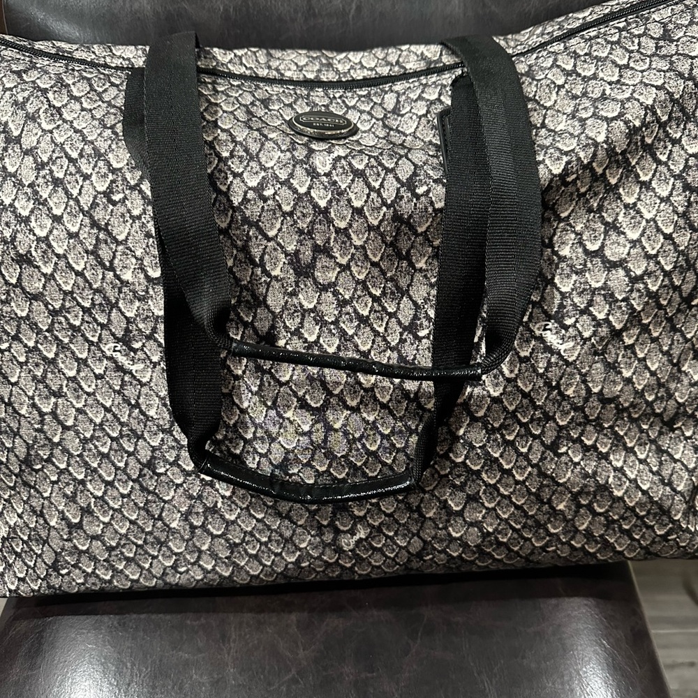 Vintage,  no longer produced so hard to find EXTRA LARGE Coach weekender bag!